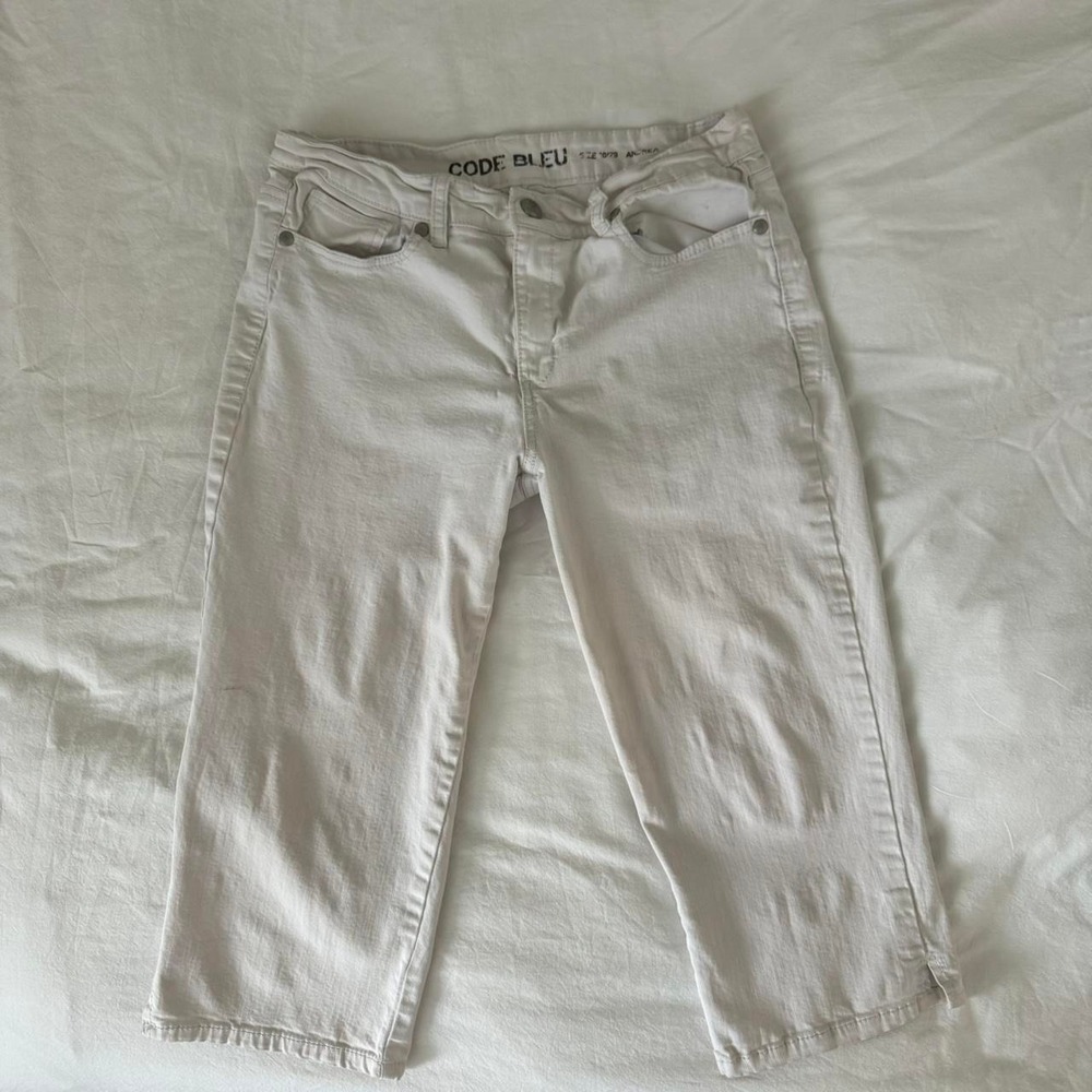 White Y2K embroidered capri jeans - Picture 5 of 6